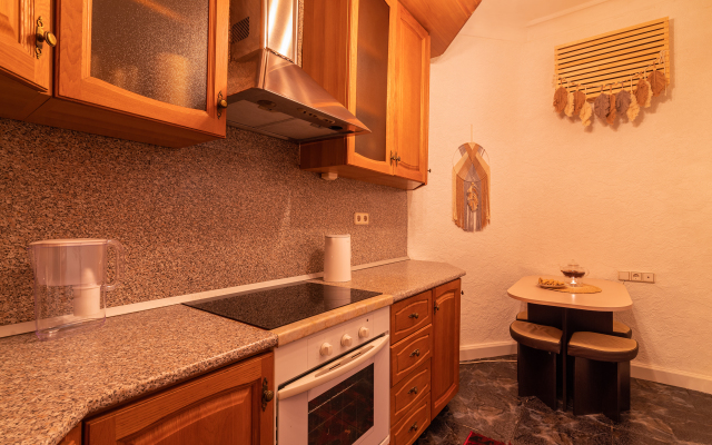 S Dvumya Spalnyami Vozle Kremlya Flat