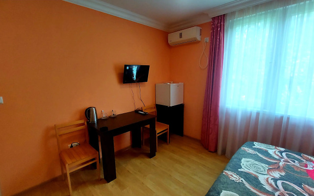 California Guest House