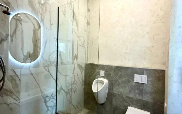 Апартаменты 1503 Верхнеторговая площадь 4