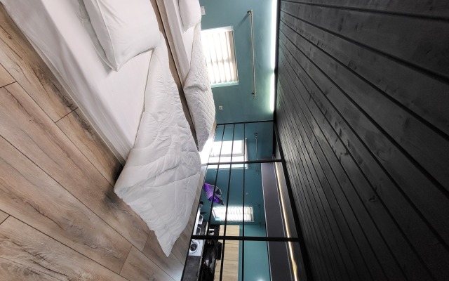 Maksilan Flat