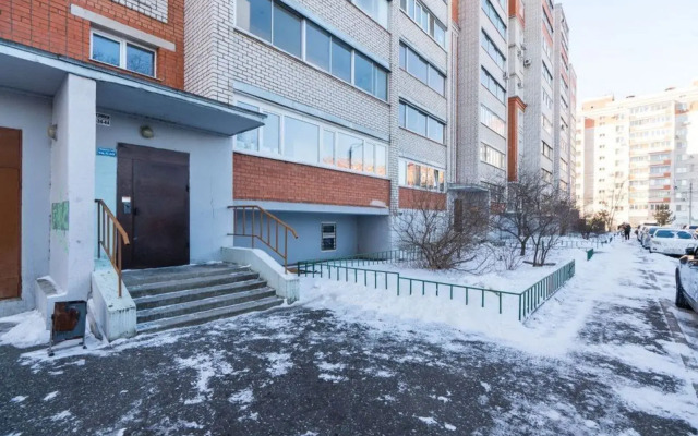 Na Ostrovskogo 75/1 Flat