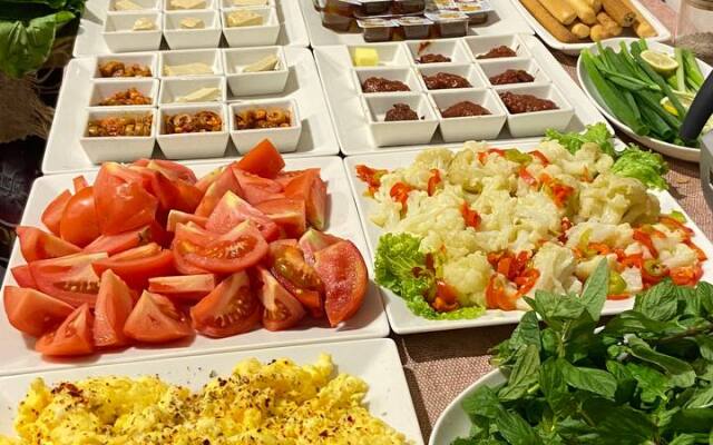 Отель Linda Port Hotel