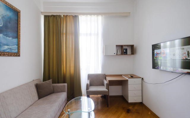 Dvukhspalnaya S Gostinnoy Komnatoy Na Torgovoy k5 Flat