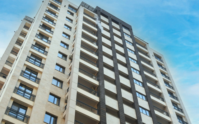 Stylish Gem Steps to Republic Square Apartments