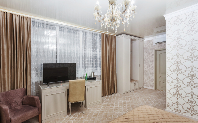 Akropol Hotel