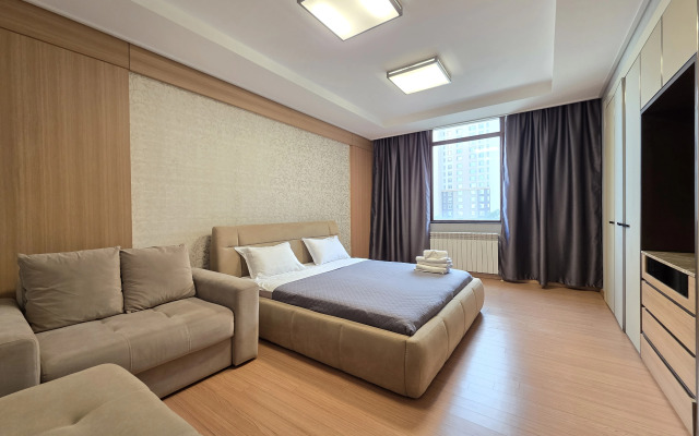 V Khayville Ryadom s Posolstvom Ssha Apartment