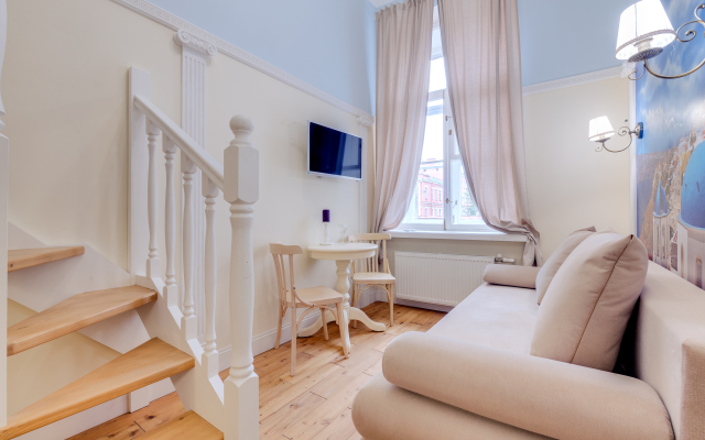 Квартира 1 Консульский Дом Кирочная 8