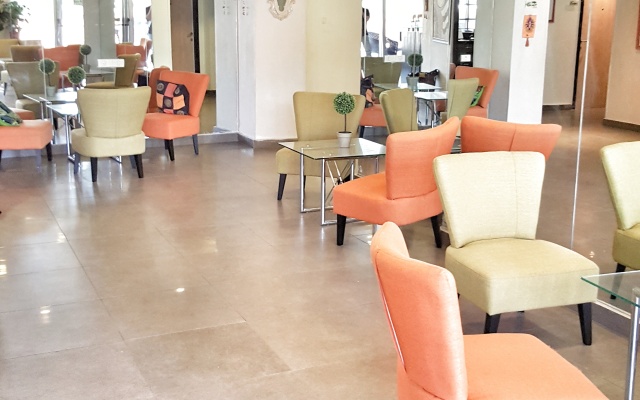 Pearl Of The Valley Hotel