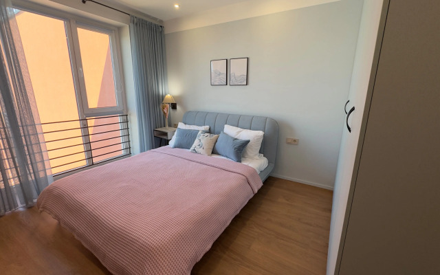 Апартаменты Просторная Двухэтажная