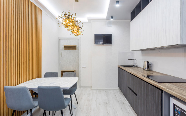 Апартаменты на 11 Этаже Репина 1