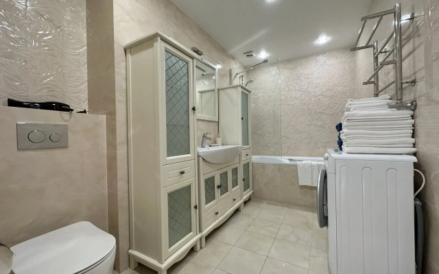 Апартаменты Двухкомнатные Акваделюкс у моря, с бассейном, СПА, пляжем N730