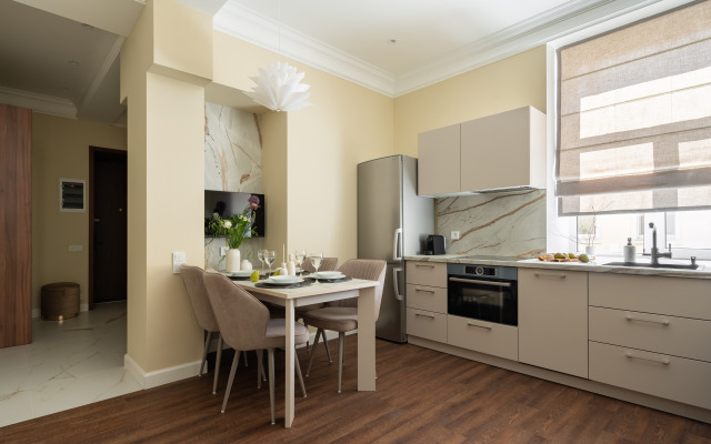 Апартаменты LetYourFlat King