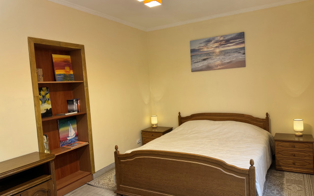 V uyutnom dvorike 3B Apartments