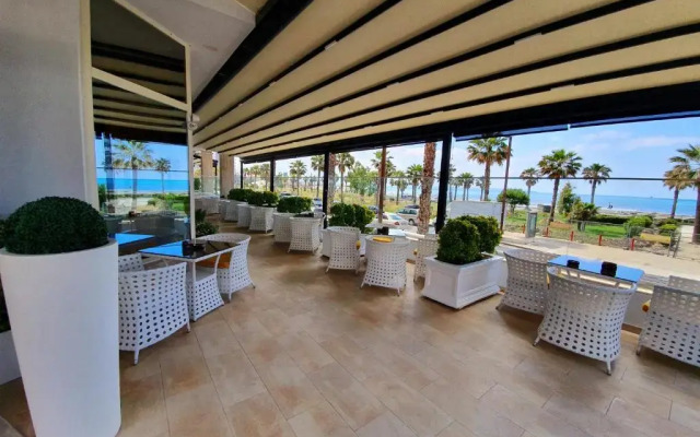 Arvi Hotel