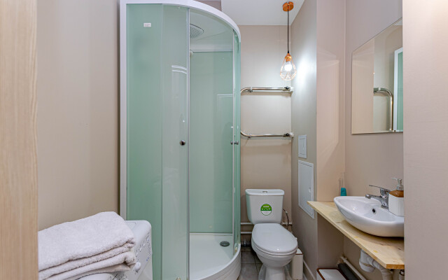Cosmos Apart Na Frezerovschikov 59 Flat