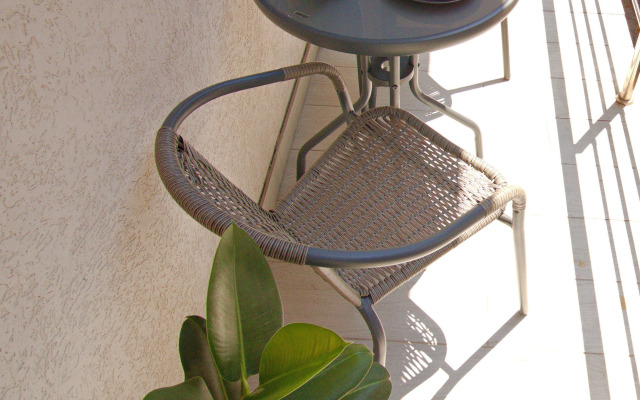 Uyutnaya Studiya Na Klenovoy Apartments