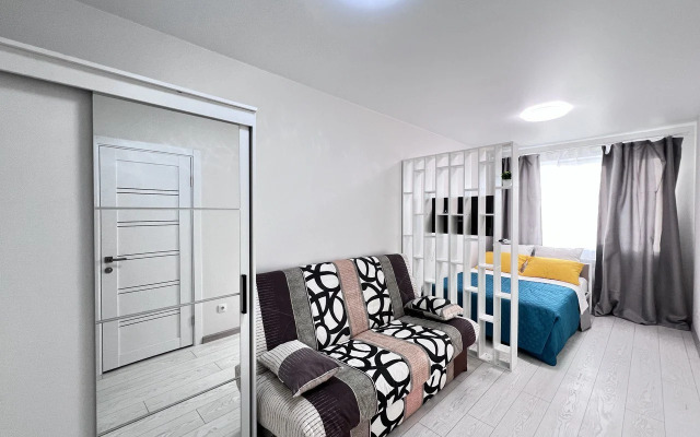 S Novym Sovremennym Remontom Flat