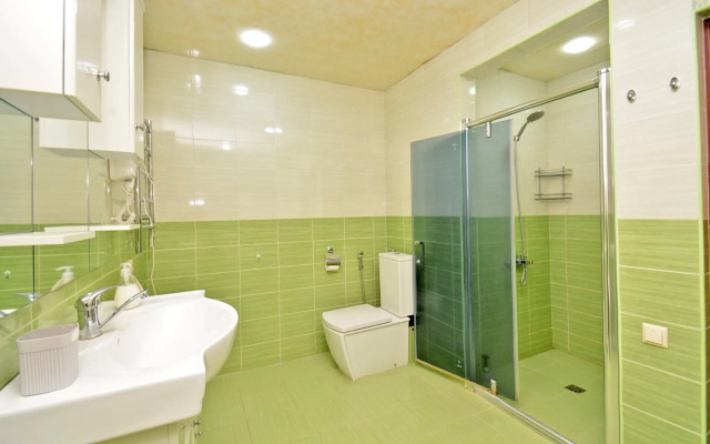 Prostornaya Kvartira na Severnom Prospekte, Hh533 Flat