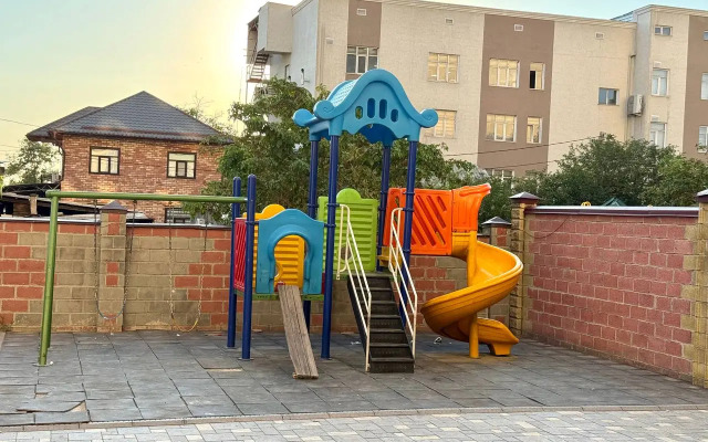 Uyutny Apartament v Bishkeke na Molodoy Gvardii 94 Flat