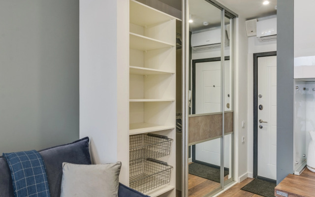 Апартаменты Улучшенные с Балконом и Видом на Парк Business Apartments