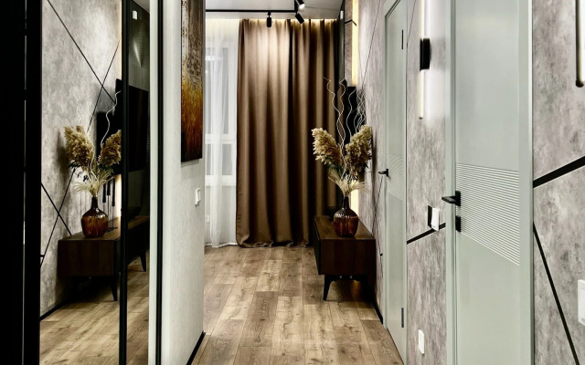 V Tsentre Okolo Akvaparka Flat