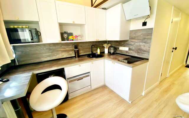 Апартаменты GoldApart на Херсонской