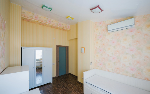 Tishina I Pokoy Flat