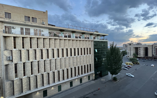 2-K Kvartira v Novostroyke na Yervanda Kochara Flat
