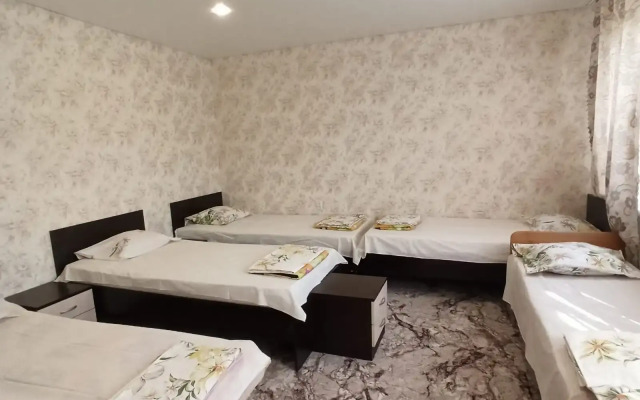 Na Gagarina 27 Guest house