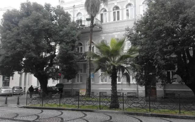 Era's Apartments