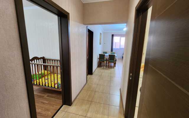 U samogo morya Apartments