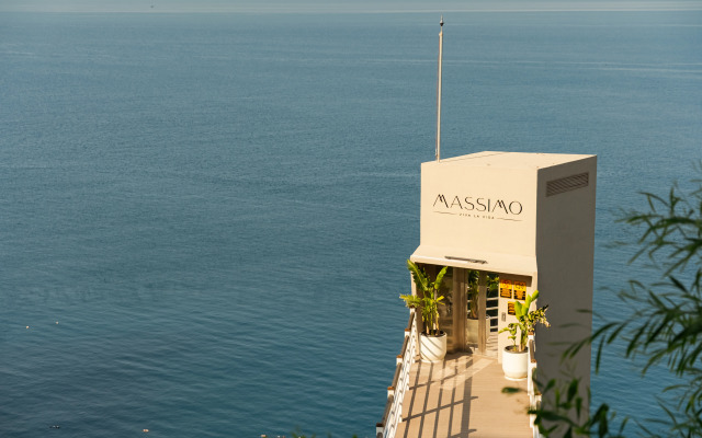 La Boutique Hotel & Suites (Adult Only 16+)