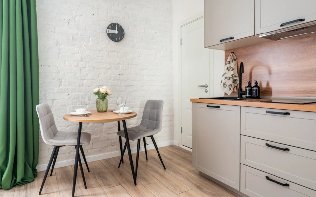 Dizaynerskaya Dvukhmestnaya Studiya Flat