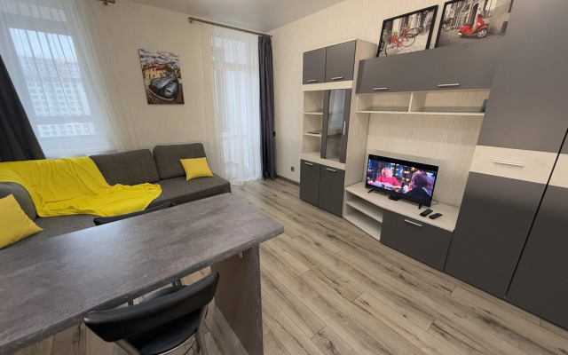 Квартира Тут Хорошо на Азина 22к7 2