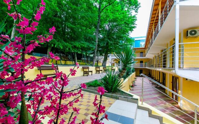 Mariya Hotel