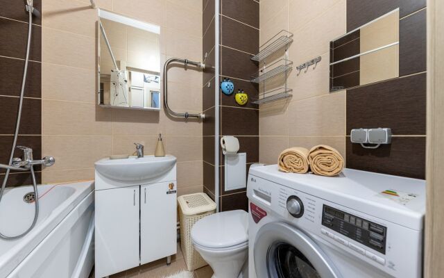 Na Shuvalova 19 Flat
