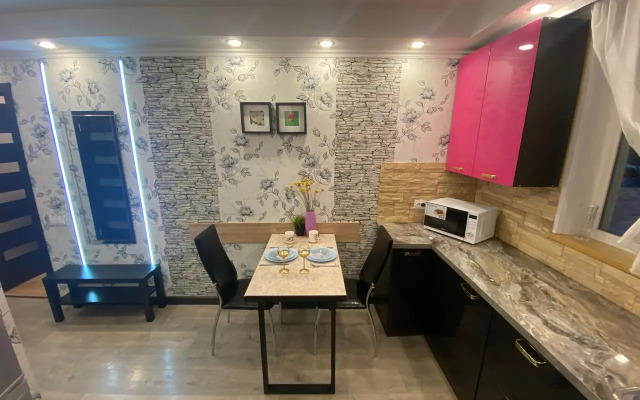 Апартаменты с 1 комнатой с новым ремонтом (КВАРТИРА51)