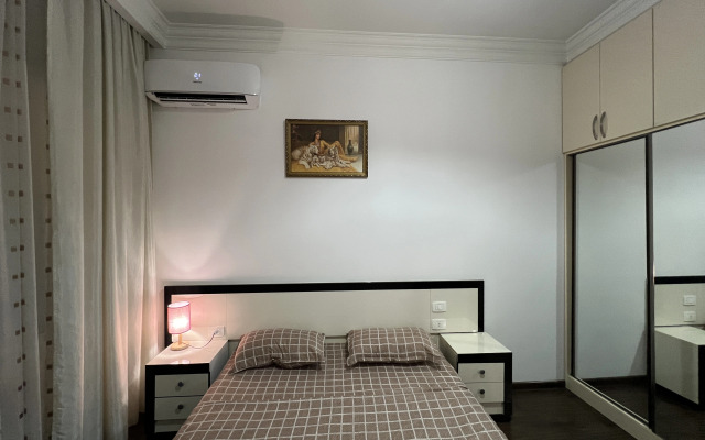 Bu944, 2-Komn. V Novostroyke Na Ul. Pavstosa Byuzanda Flat