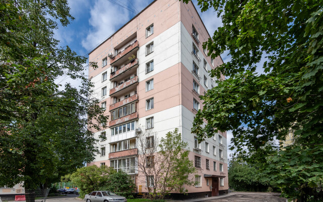 Light U Leninskogo Prospekta Satin Home Flat