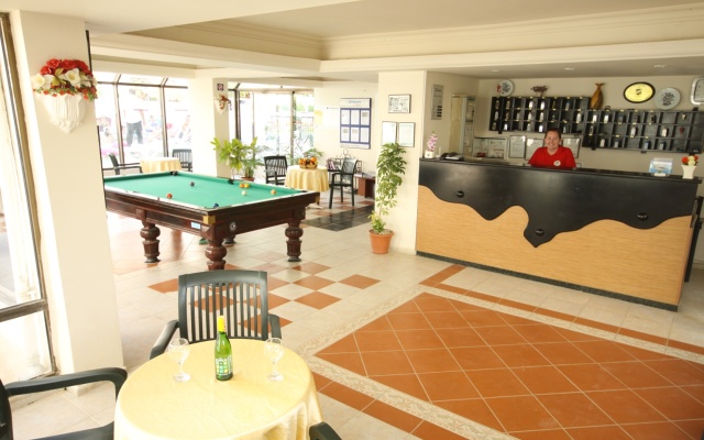 Tuntas Suites Altinkum Apart-Hotel