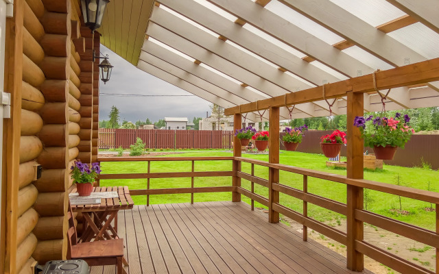 Частный дом Дом у леса