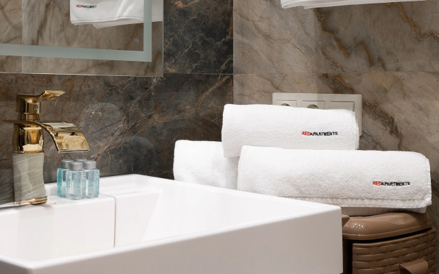 Red Apartments Art Layt Siti Bronte Apartments