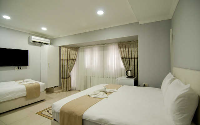 Istanbul Palace Hotel
