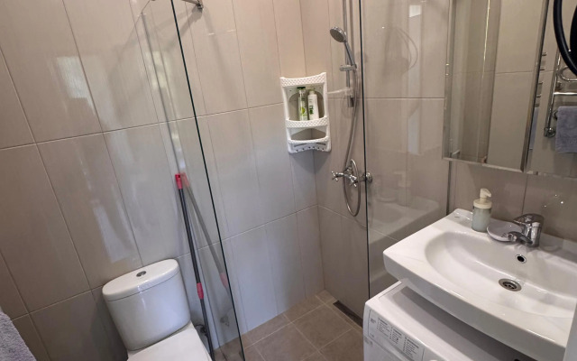 U morya s balkonom Sochi pos. Dagomys Apartments