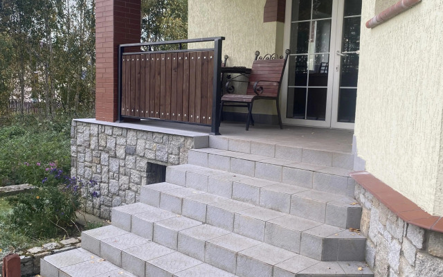 Частный дом Большой дом возле Светлогорска