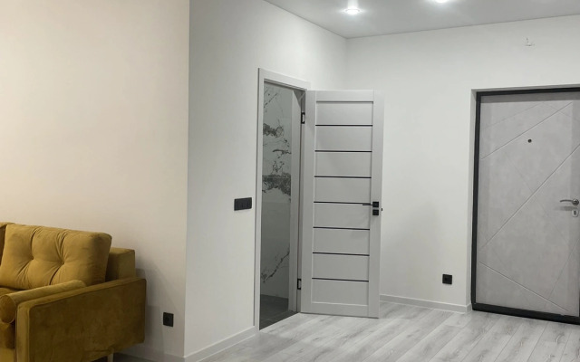 Na Prospekte Dzerzhinskogo 21 Flat