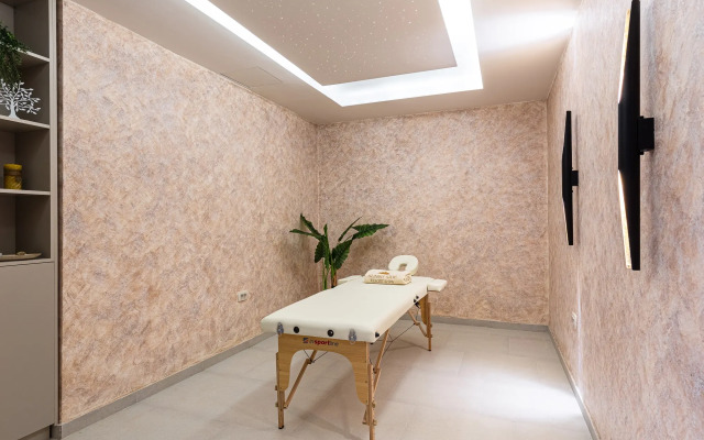 Sunny Side Wellness Resort & Spa Apartments