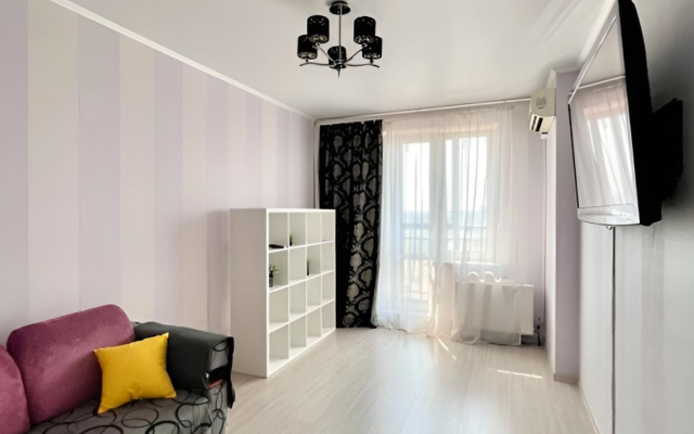 Prostornaya Kvartira Nedaleko Ot Tsentra Goroda Apartments