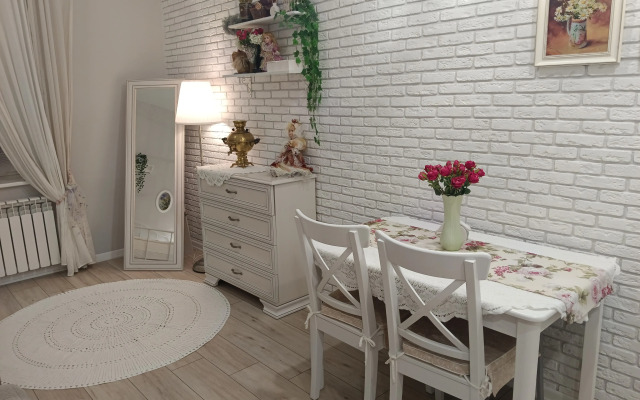 U Vokzala Brest Flat