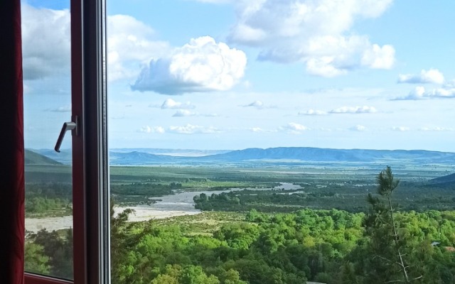 Kungut Hotel & Resort